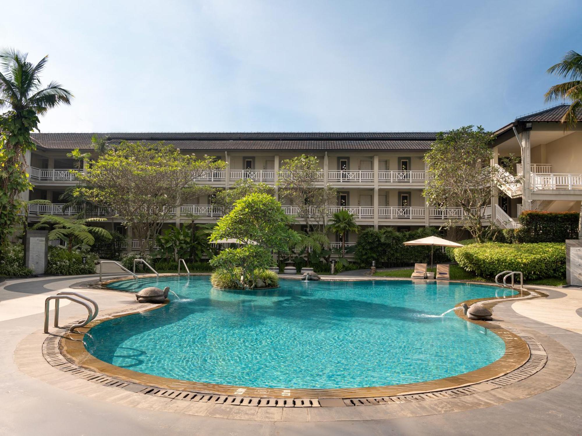 Sheraton Bandung Hotel & Towers Exterior foto