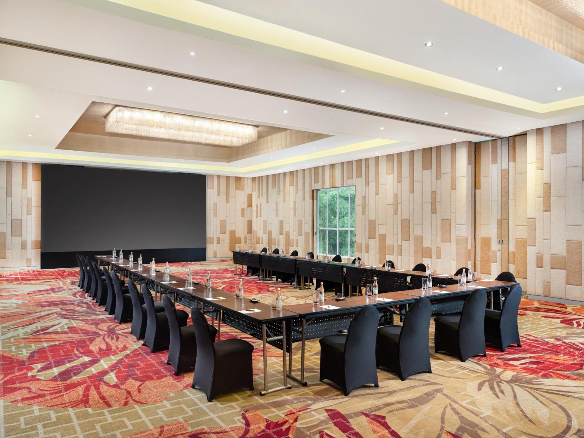 Sheraton Bandung Hotel & Towers Exterior foto