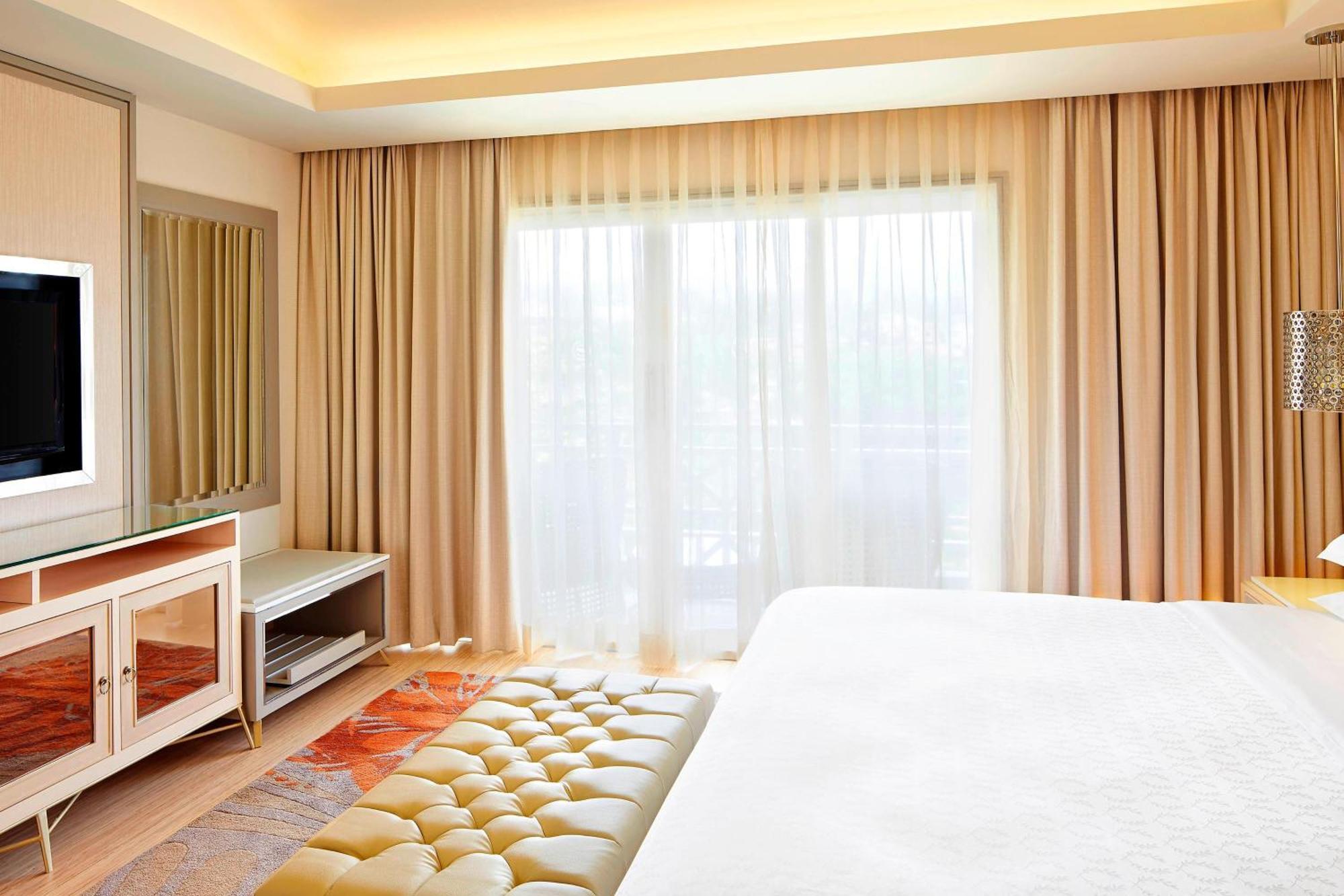 Sheraton Bandung Hotel & Towers Exterior foto
